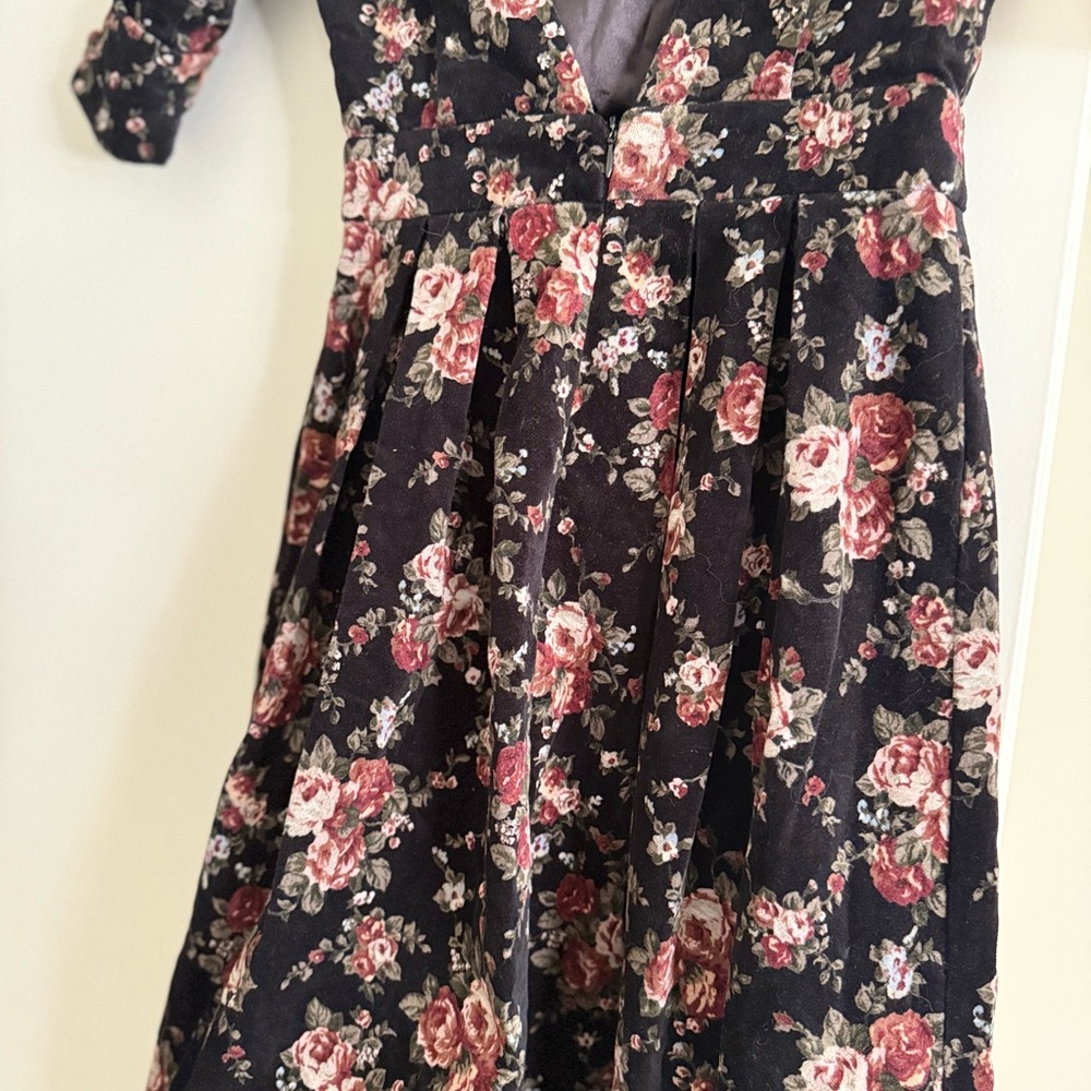 Floral Black and Pink Women's Velvet Dress